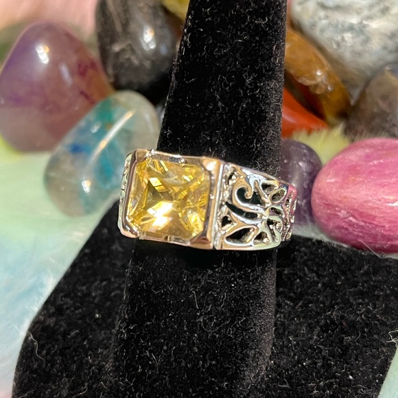 Lia Sophia Jewelry - Retired Lia Sophia Citron Yellow CZ Ring Size 9